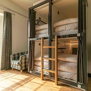 Hostel Code Pod - The Court -, EDI